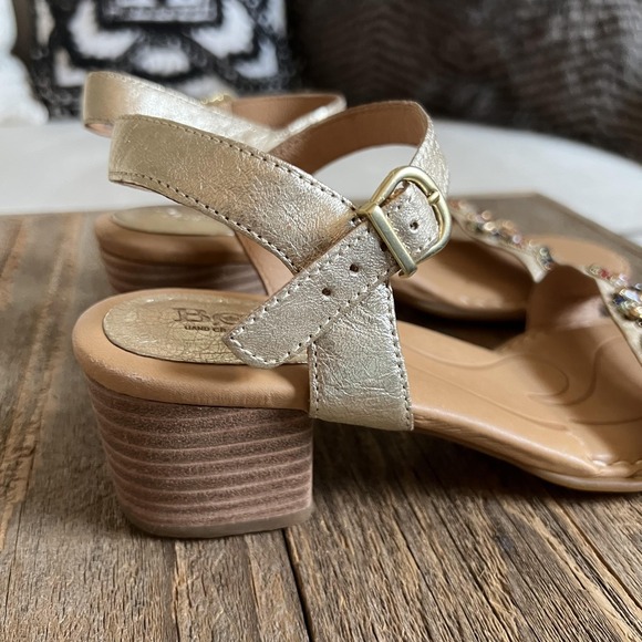Born Sandal Shoes Womens Size 7 Gold Beaded Ankle Strap Block Heel Dress Comfort - Picture 10 of 13